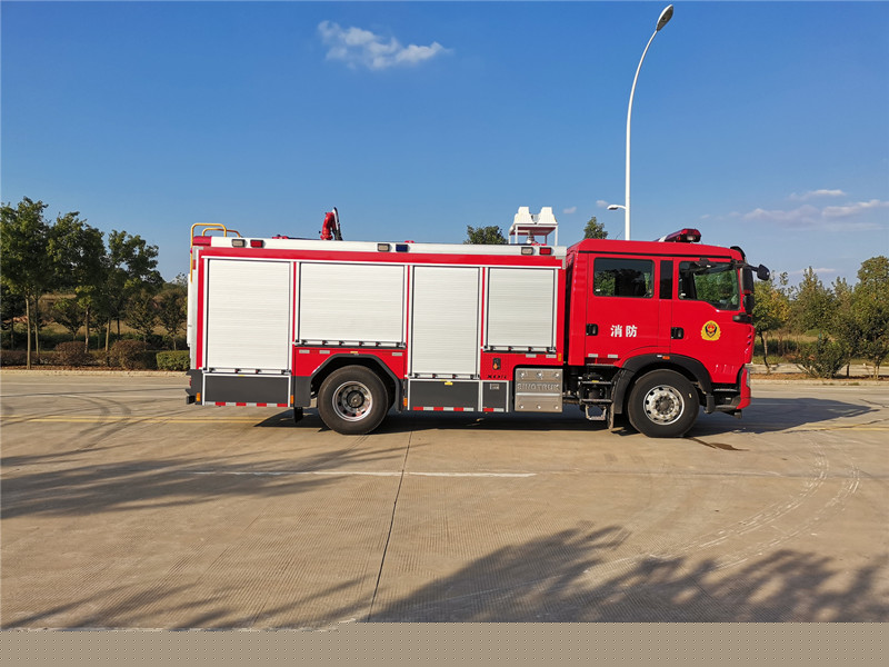 重汽A類(lèi)泡沫主戰(zhàn)消防車(chē)