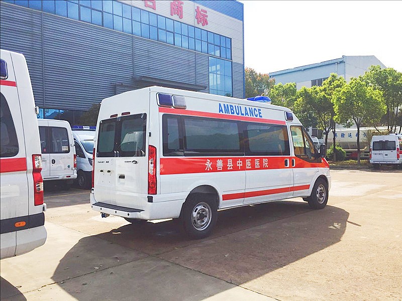 福特新時代V348長軸中頂救護車