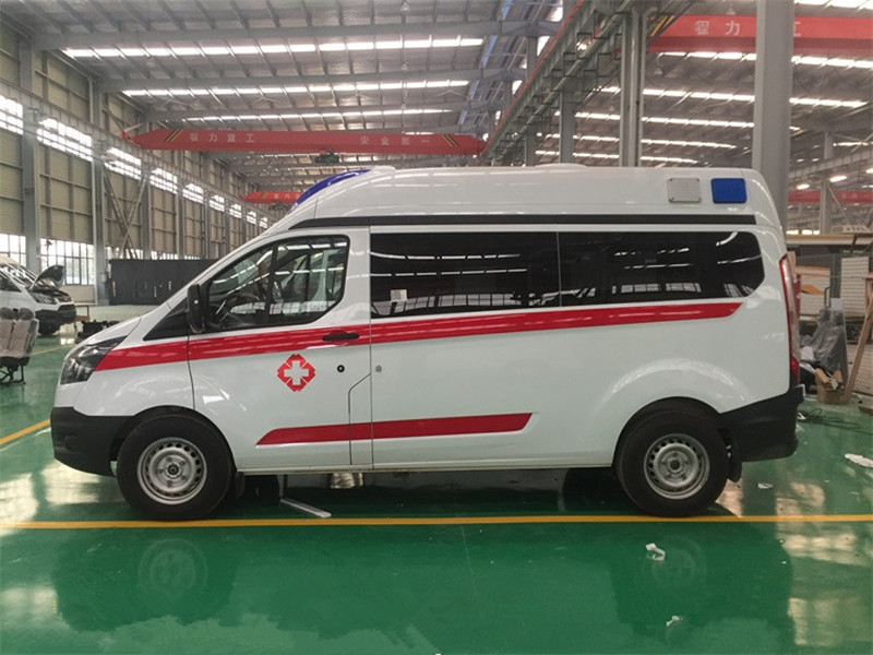 福特V362中軸中頂救護車