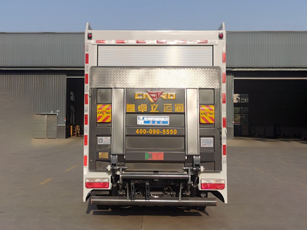 東風(fēng)小多利卡裝備車