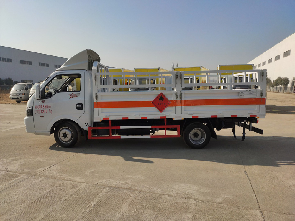 大途逸柴油4米氣瓶車